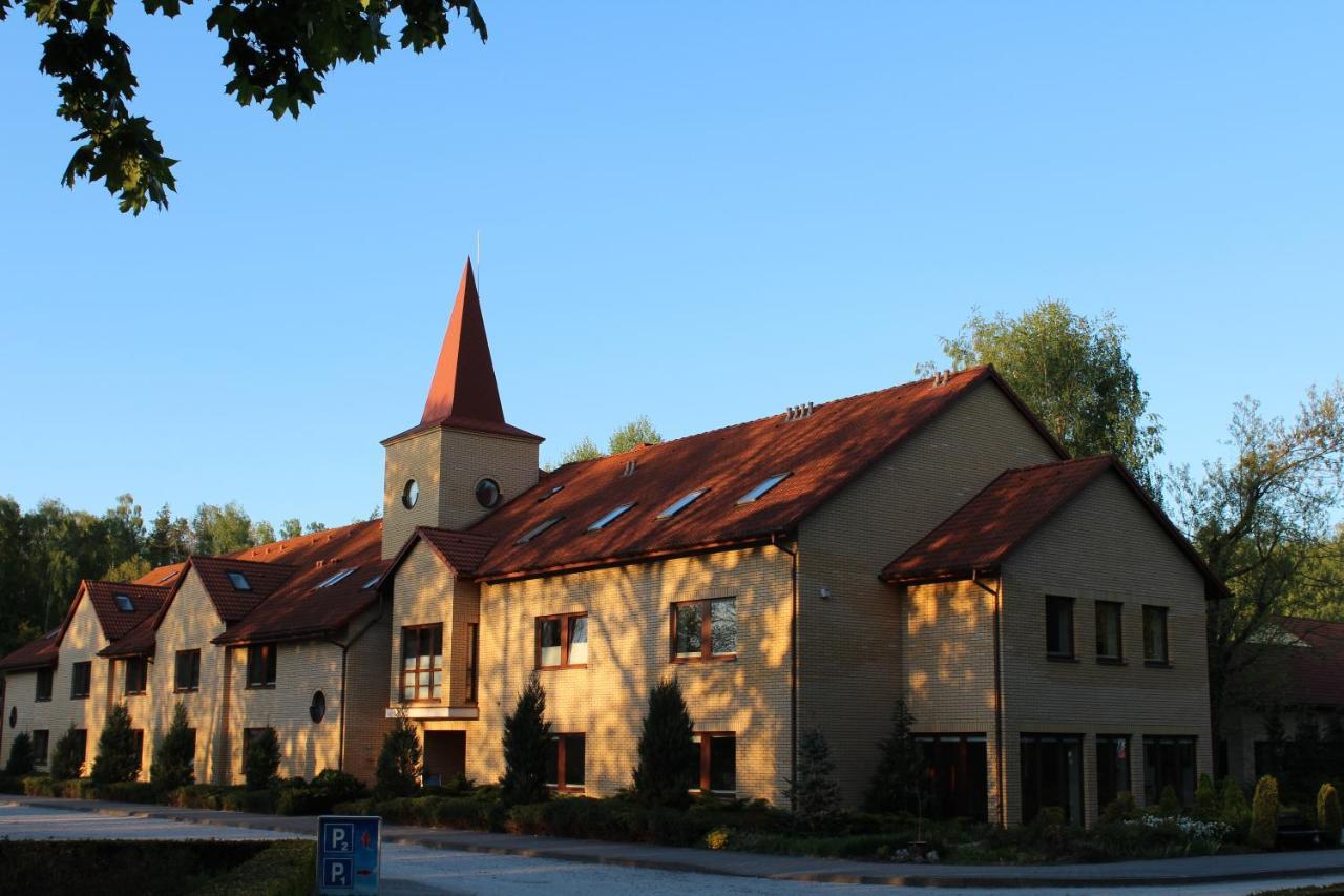Uroczysko Porszewice - Ośrodek Konferencyjno-Rekolekcyjny Archidiecezji Łódzkiej Pabianice Exterior foto
